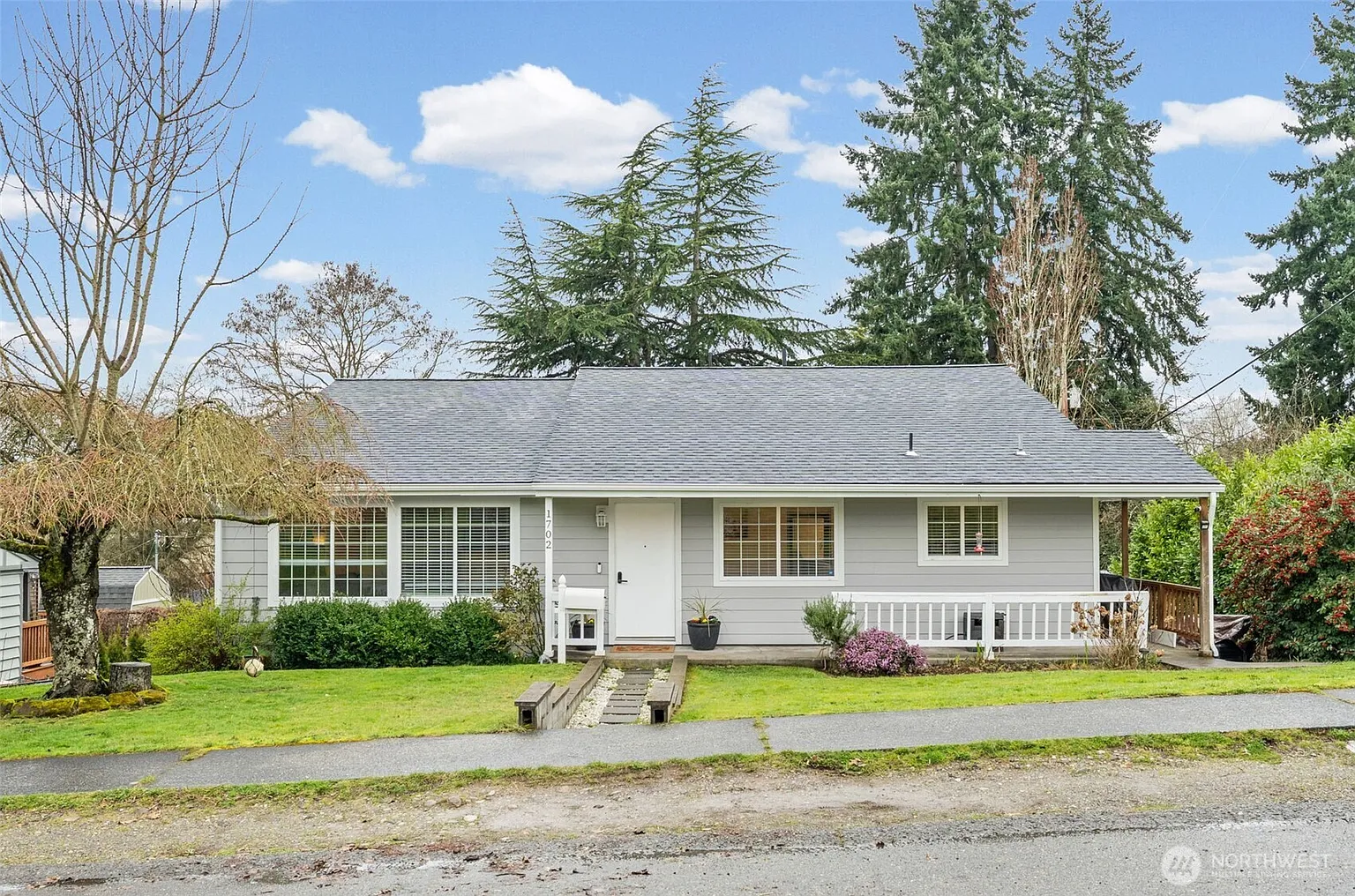 1702 S Mason Avenue photo 1