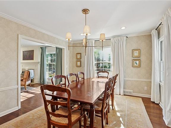3rd image of 3223 W 67th St