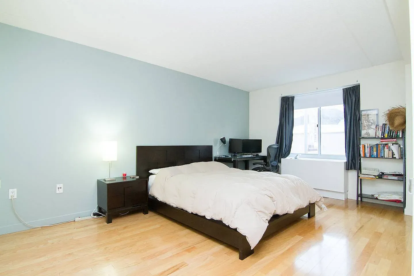 555 West 23rd Street — Photo 1