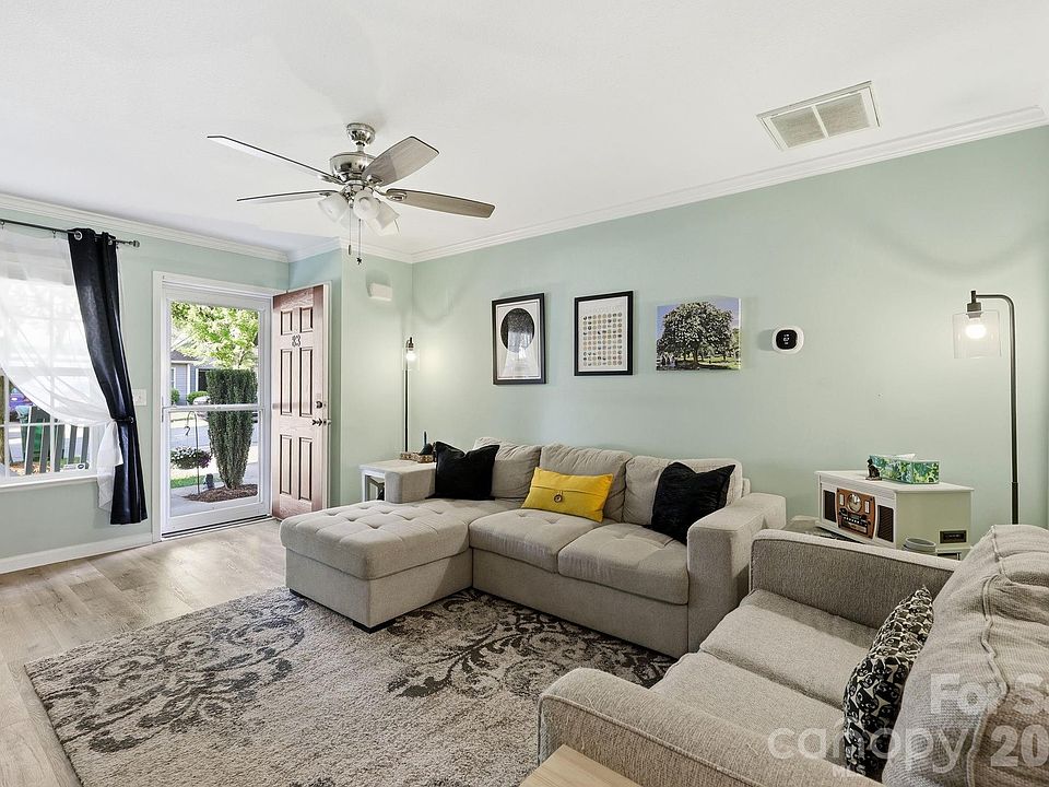 1st image of 53 Sunny Meadows Blvd
