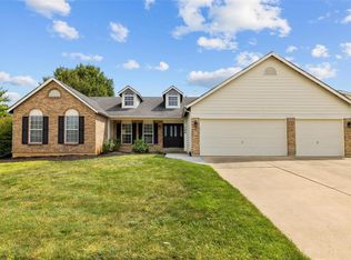 108 Beacon Hill Dr, Saint Charles, MO 63301