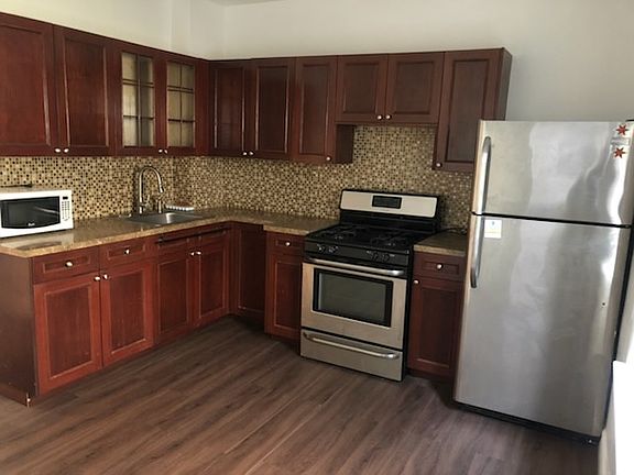5th image of 539 E 5th St #1