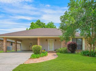 403 Steeple Chase Dr, Lafayette, LA 70506