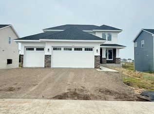 1904 Boulder Way, Carver, MN 55315