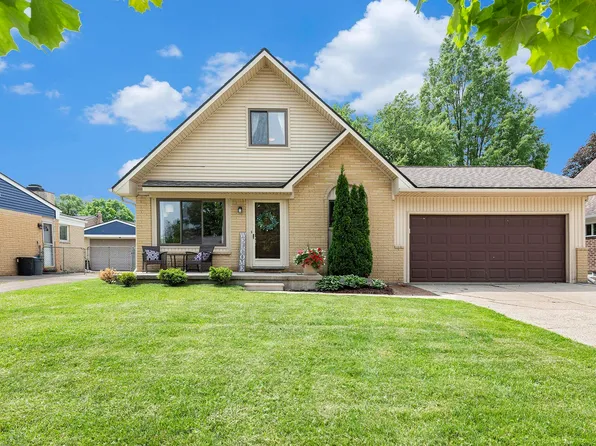 27224 Elena Marie Dr, Chesterfield, MI 48051