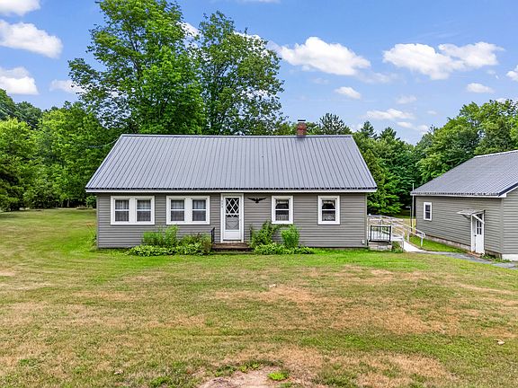 2nd image of 233 Mills Road