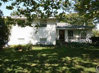 1714 SW Broadview Dr, Topeka, KS 66615