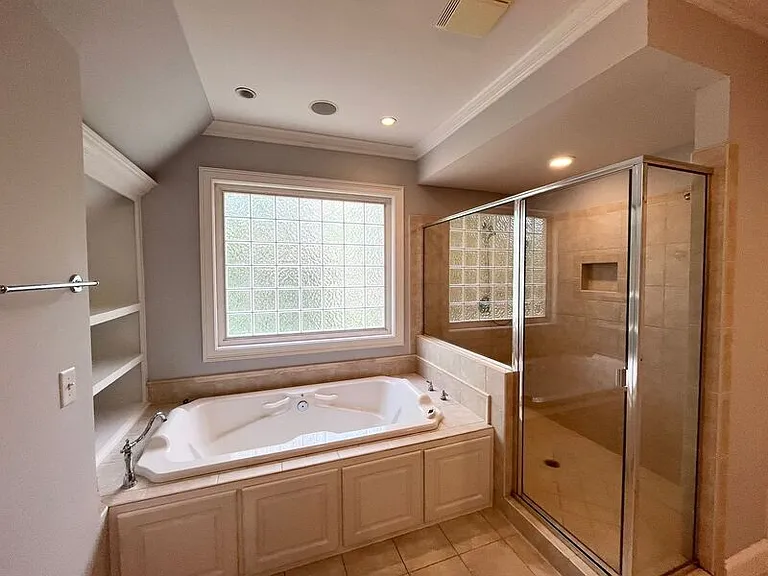 1205 Enderbury Dr — Photo 28