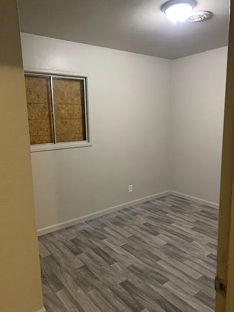 3 bed, 913 sqft, $1,300 — Photo 3