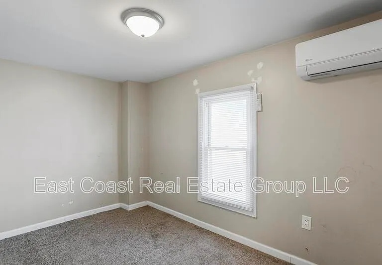 812 Dale St — Photo 13