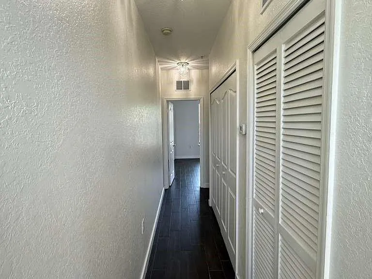 6133 Metrowest Blvd #105 — Photo 41
