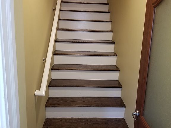 5th image of 7930 S Oglesby Ave #1