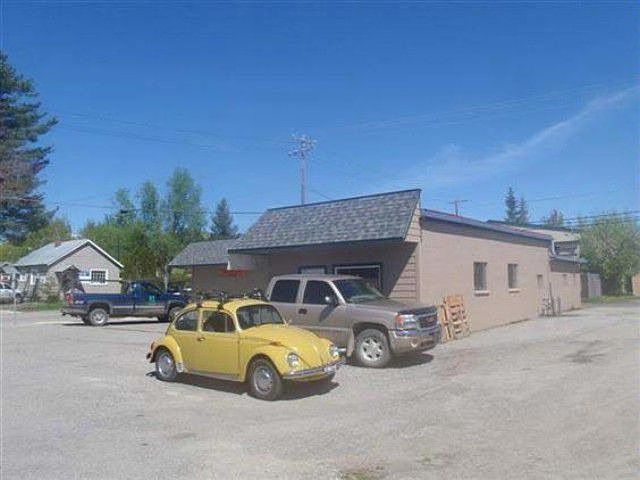 2nd image of 108 N 3rd Ave