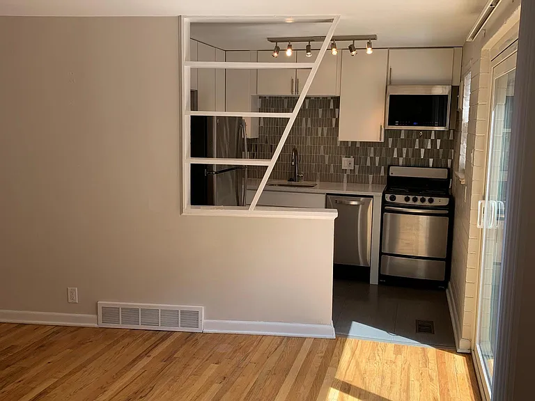 150 Garfield St #F — Photo 4