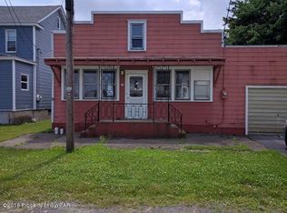 17 W Market St, Sheppton, PA 18248