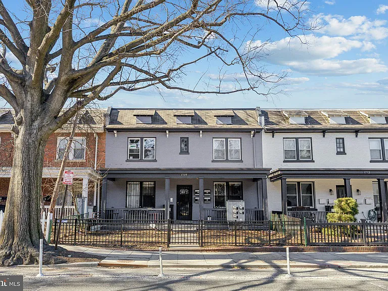1710 W Virginia Ave NE #202 — Photo 34