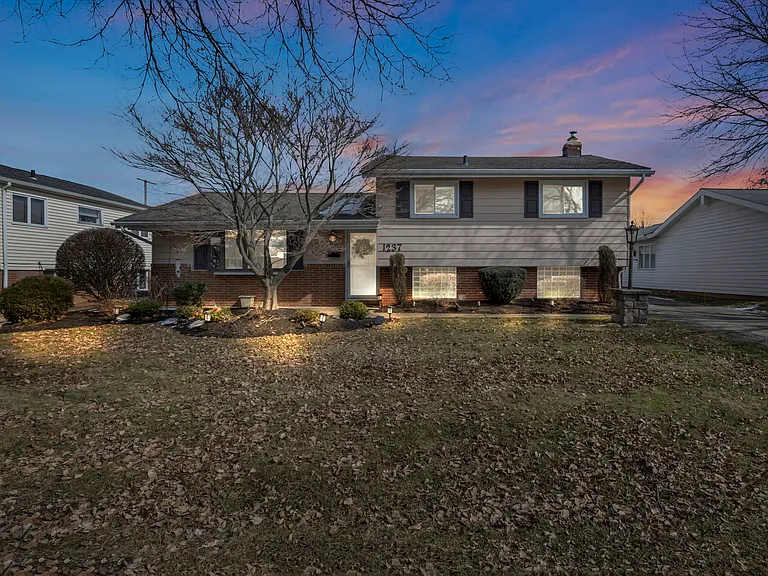 1237 Giesse Dr — Photo 1