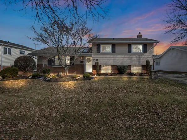 1237 Giesse Dr, Mayfield Heights, OH 44124