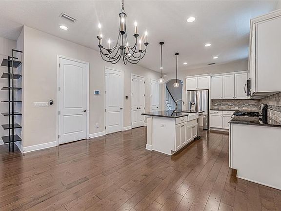 5th image of 214 S Westland Ave APT 2
