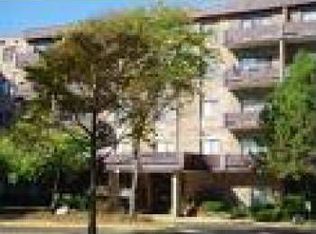 700 Wellington Ave, Elk Grove Village, IL