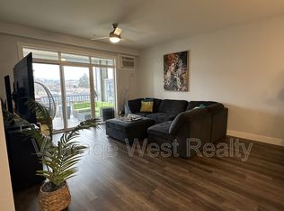3090 Burtch Rd #210, Kelowna, BC V1W5G9