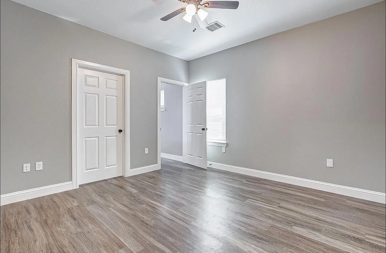 3 bed, 3.0 bath, 2816 sqft, $1,850 — Photo 1