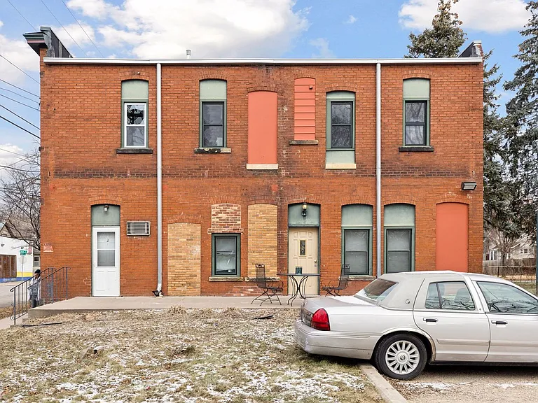 938 - 940 East 3rd Street — Photo 22