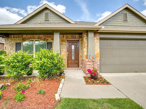 3rd image of 3011 Westwood Manor Ln