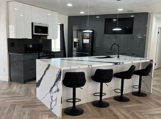 15780 Chestnut Ct, Hesperia, CA 92345