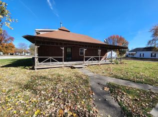 307 W Main St, Coffeen, IL 62017
