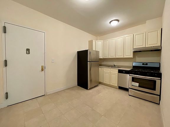 3rd image of 1 Cabrini Blvd APT 1A