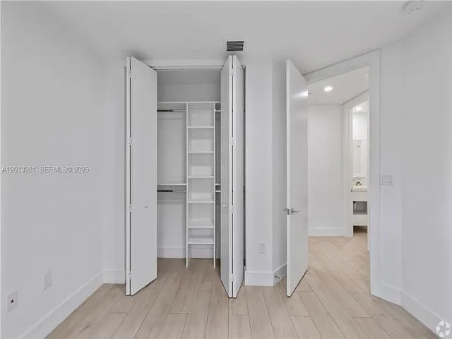 434 SW 10th Ave — Photo 11