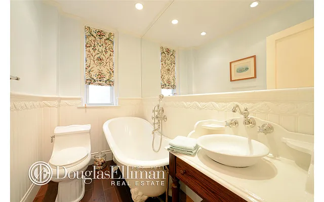 Sold by Douglas Elliman | media 17