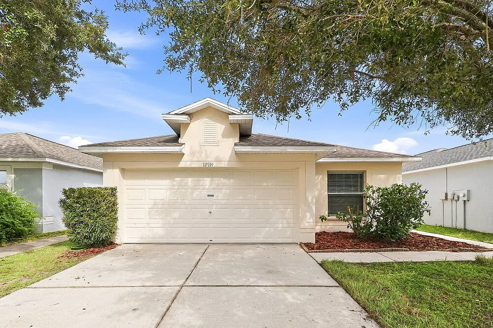 3 bed, 2.0 bath, 1351 sqft, $1,925 — Photo 1