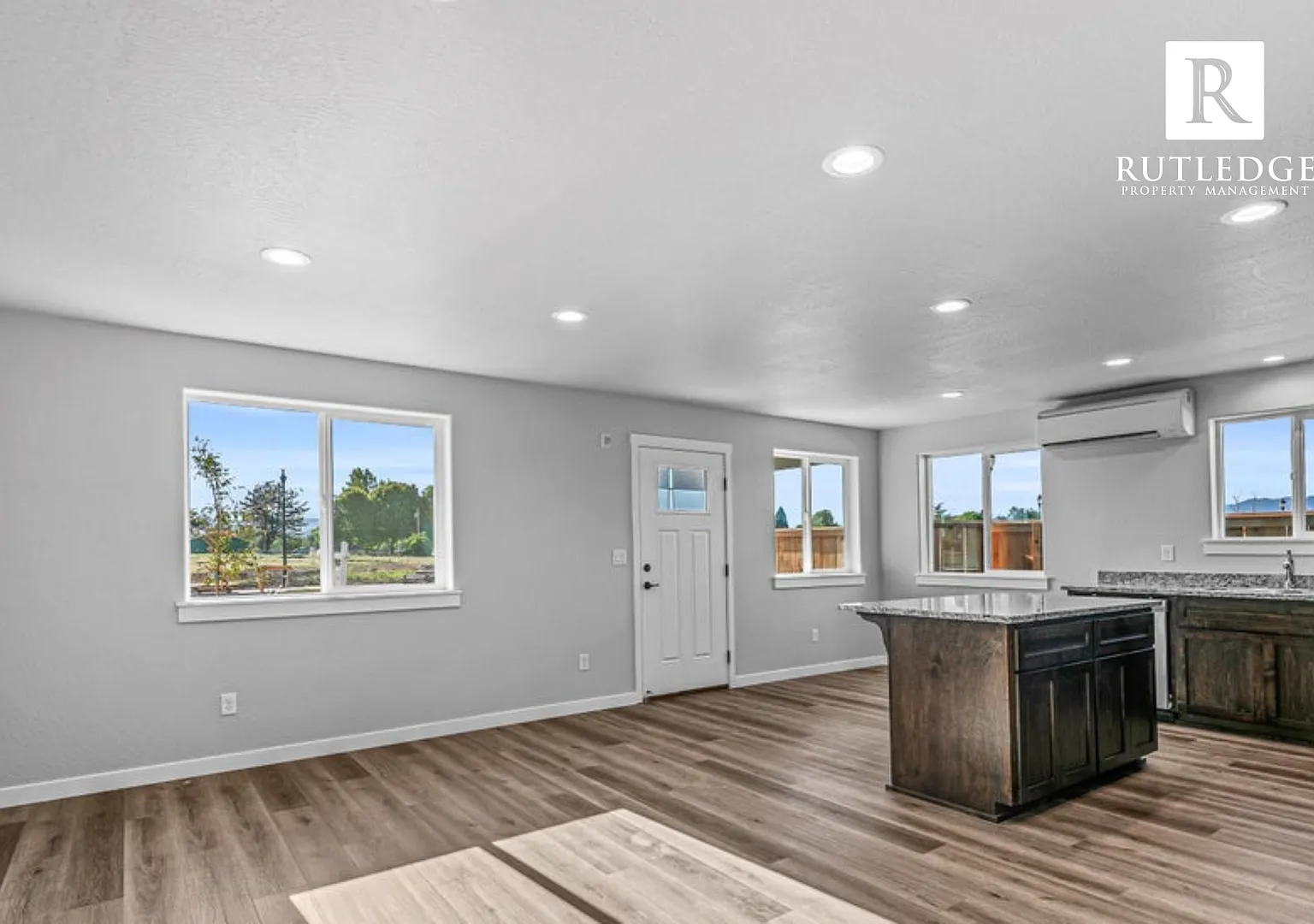 Brand New Willow Bend Estates in Snyder Creek - Central Point — Photo 2