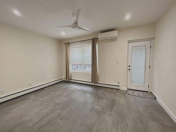 5th image of 4510 Pearson St #1