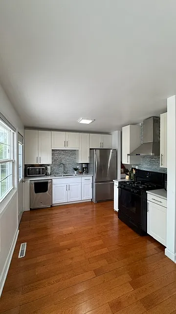 3 bed, 2.5 bath, 1577 sqft, $2,600 — Photo 4