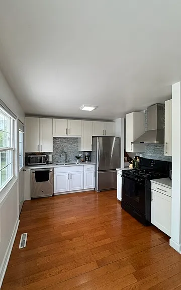 18341 W Lee Cir — Photo 4