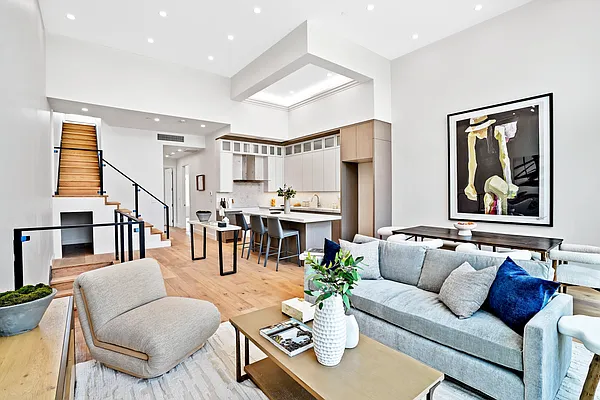 Sold by Daniel Gale Sotheby's International Realty | media 15