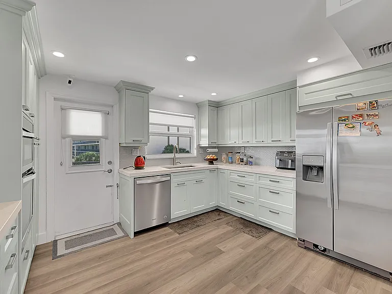 2871 N Ocean Blvd #D302 — Photo 17
