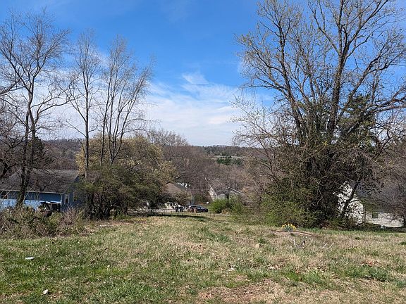 2nd image of 3087 Washington Pike