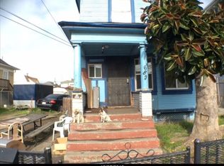 682 30th St, Oakland, CA 94609