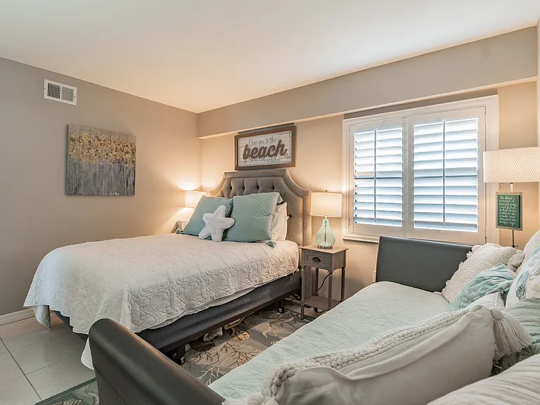 13650 Gulf Blvd #402 — Photo 22