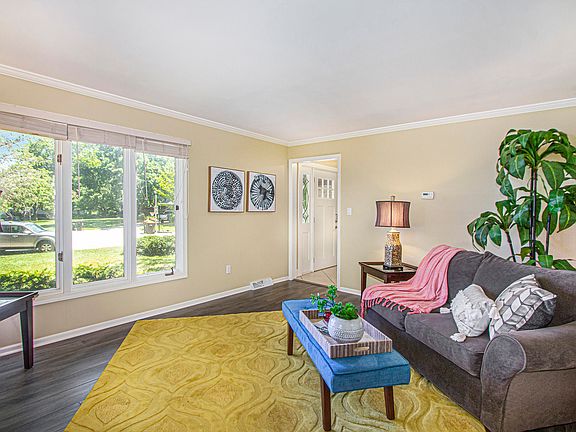 3rd image of 7499 Aspenwood Dr SE