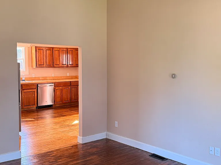 415 N 7th St #B — Photo 3