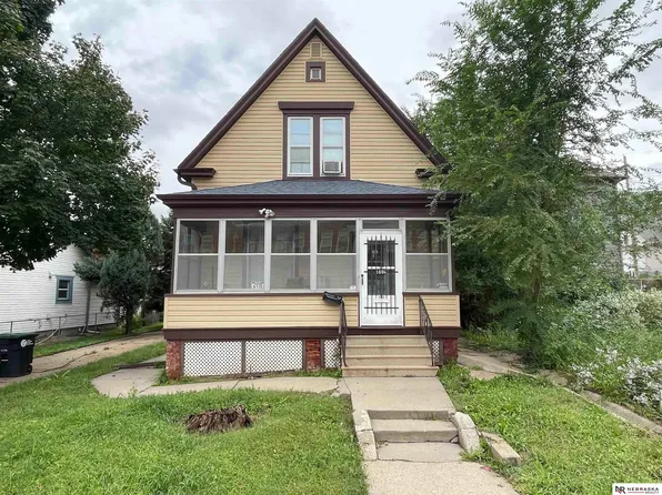 1006 S 25th St, Omaha, NE 68105