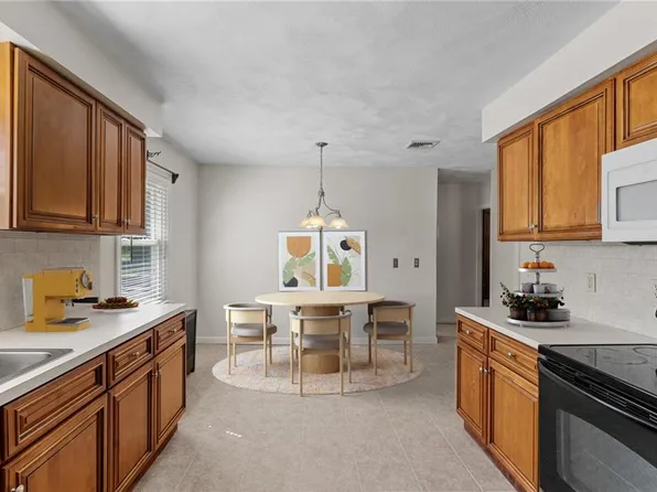 18 Smith Ave, Smithfield, RI 02828