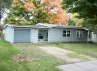 9401 Old Lee Rd, Brighton, MI 48116