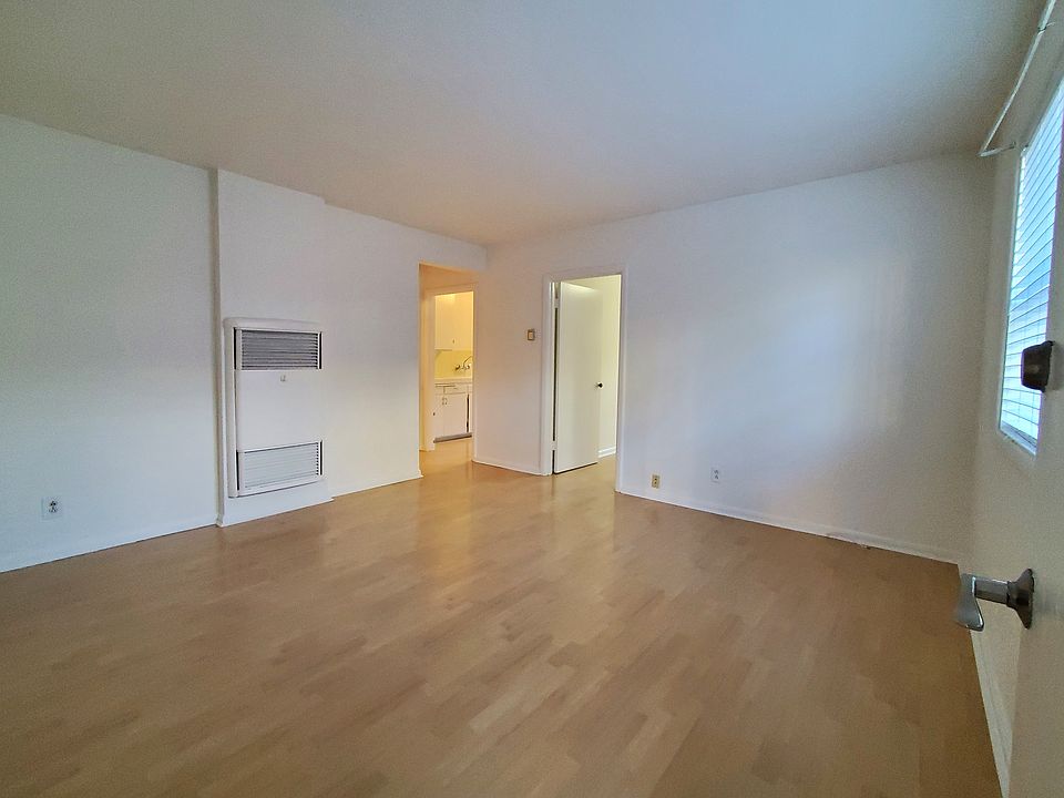 1st image of 339 15th Ave #2
