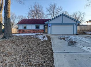 8701 Brenda Ln, Liberty, MO 64068